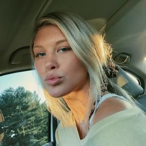 Meet your Posher, Lanie